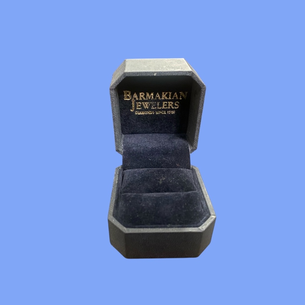 Barmakian Ring Box